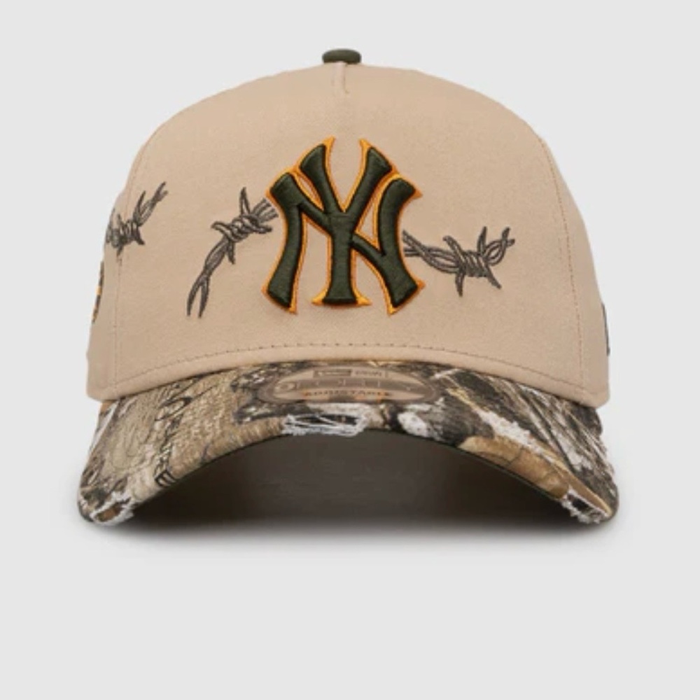 New Era Tan Yankees SnapBack Real Tree